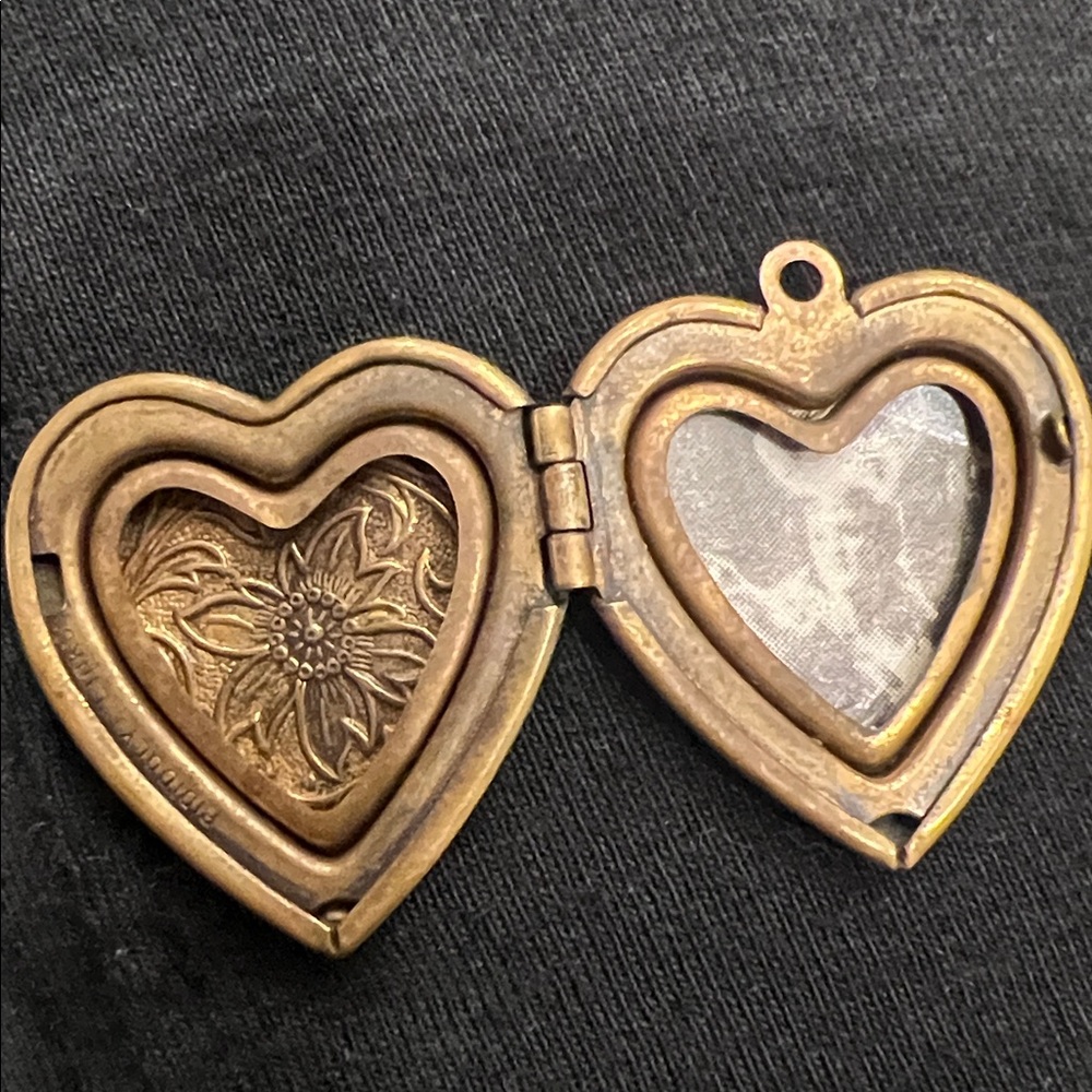 Heart pendant vintage
